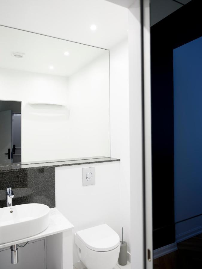 Miro Rooms Skolas - Quiet Chic, Free Parking, Self Check-In Riga Exterior photo