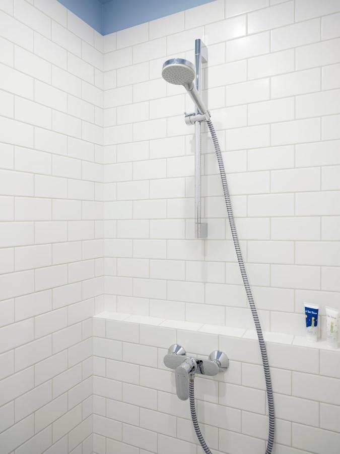 Miro Rooms Skolas - Quiet Chic, Free Parking, Self Check-In Riga Exterior photo